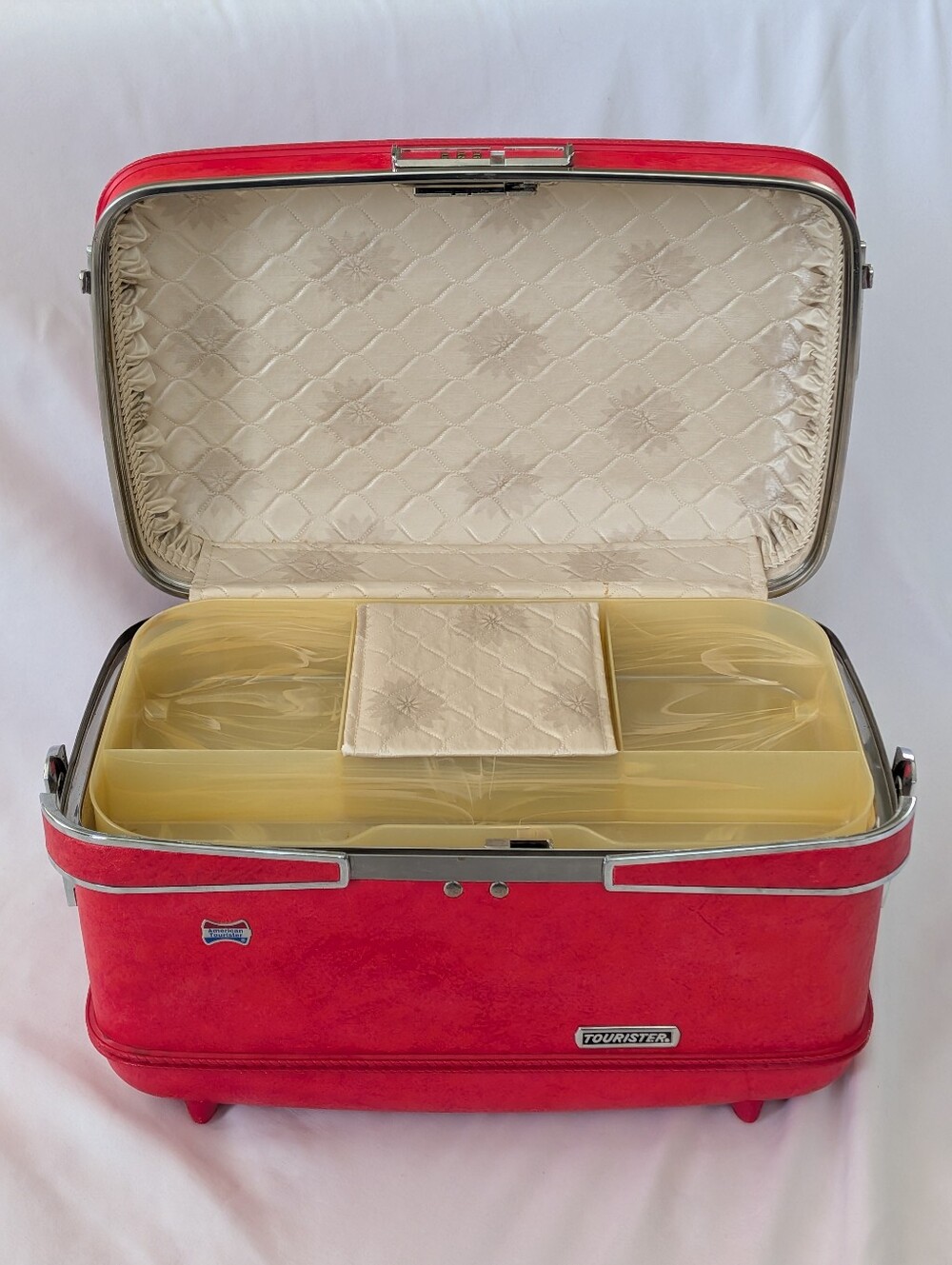 VTG American Tourister Poppy Red Train Case Hard Shell Makeup Luggage Combo Lock - Picture 8 of 16